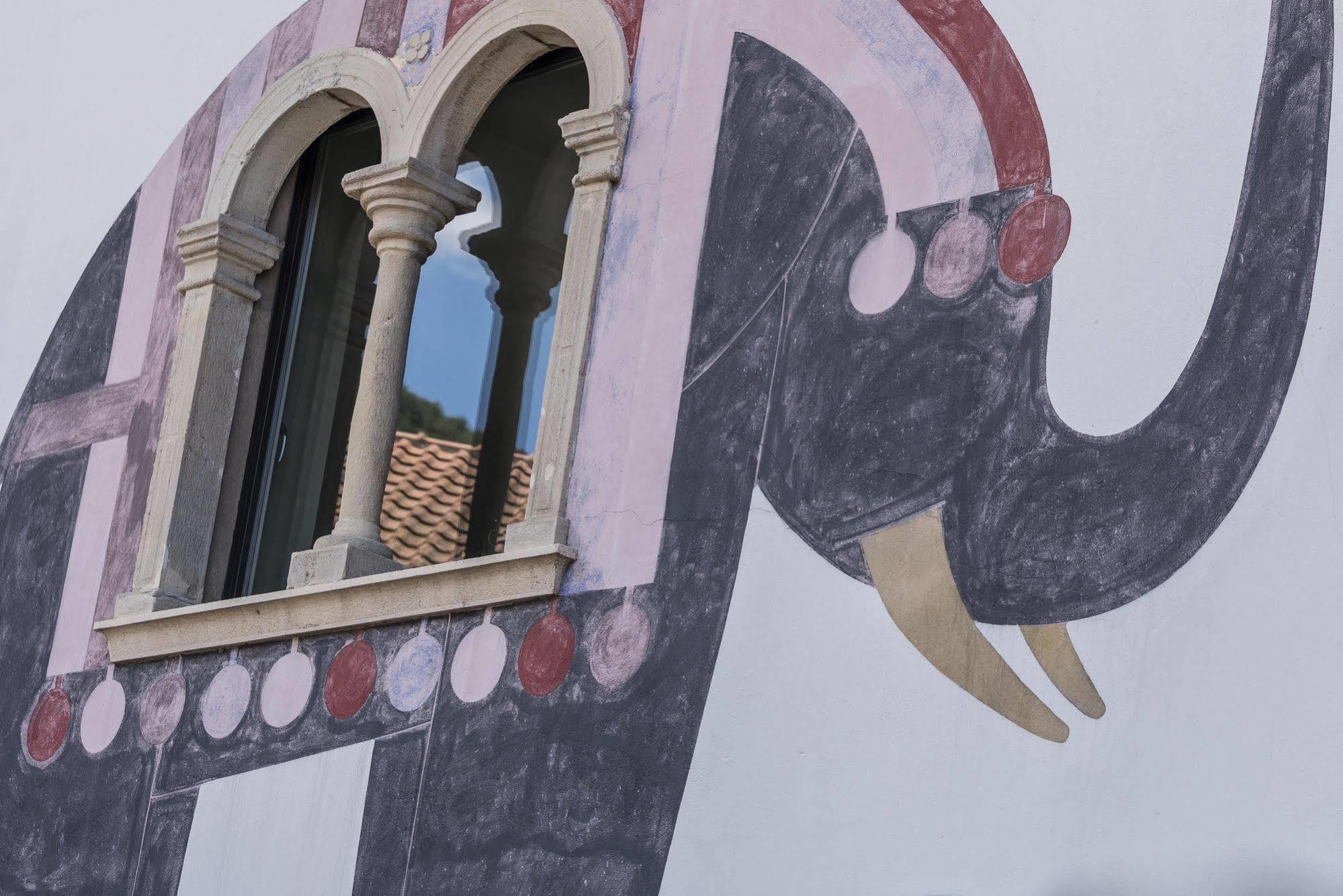 Hotel Elefant Ora / Auer Exteriér fotografie
